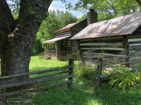 Smoky Mountain Romantic Handcrafted Cabins